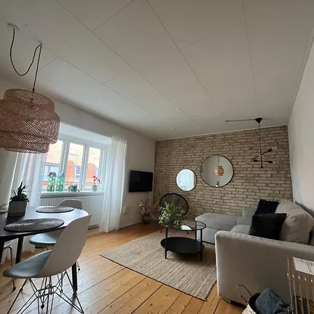 Anna Apartment